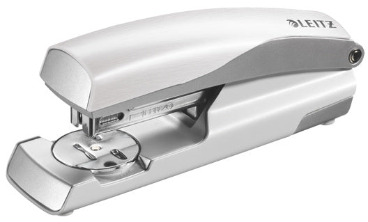 LEITZ Büroheftgerät New NeXXt Style 5562 30 Blatt Metall arktik weiß