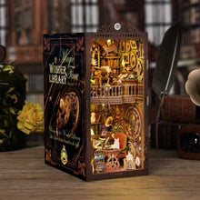 FiguredArt  - Book Nook Wunderbibiothek